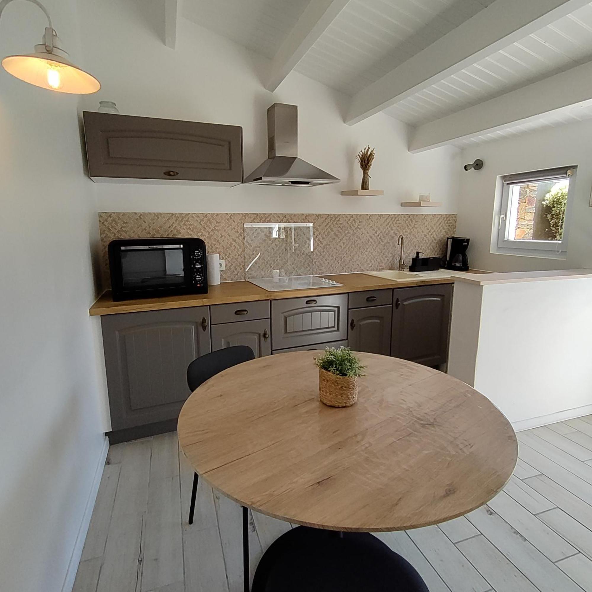 Maison 2 Personnes Ile D'yeu - Port-joinville *